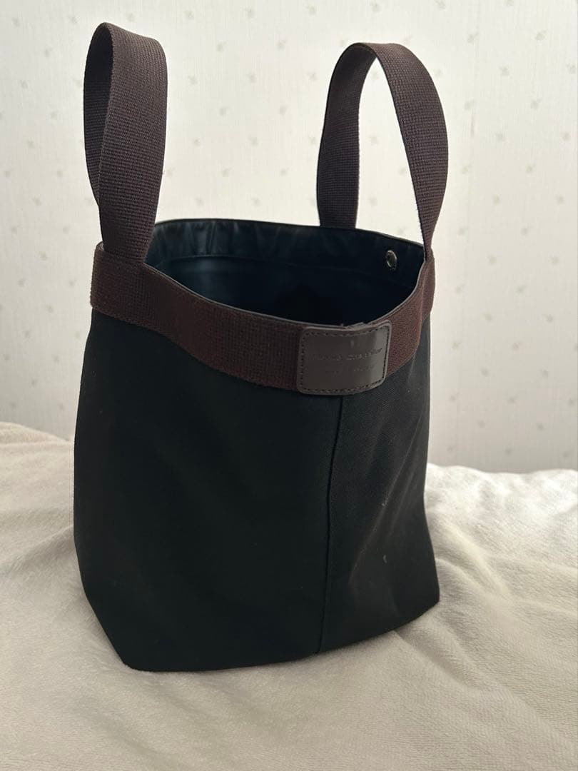 エルベシャブリエ　トートバッグ　黒