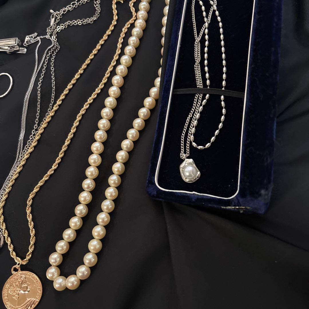 ま*2様 生前整理　遺品整理　多彩なデザインのアクセサリー　材質不明✨