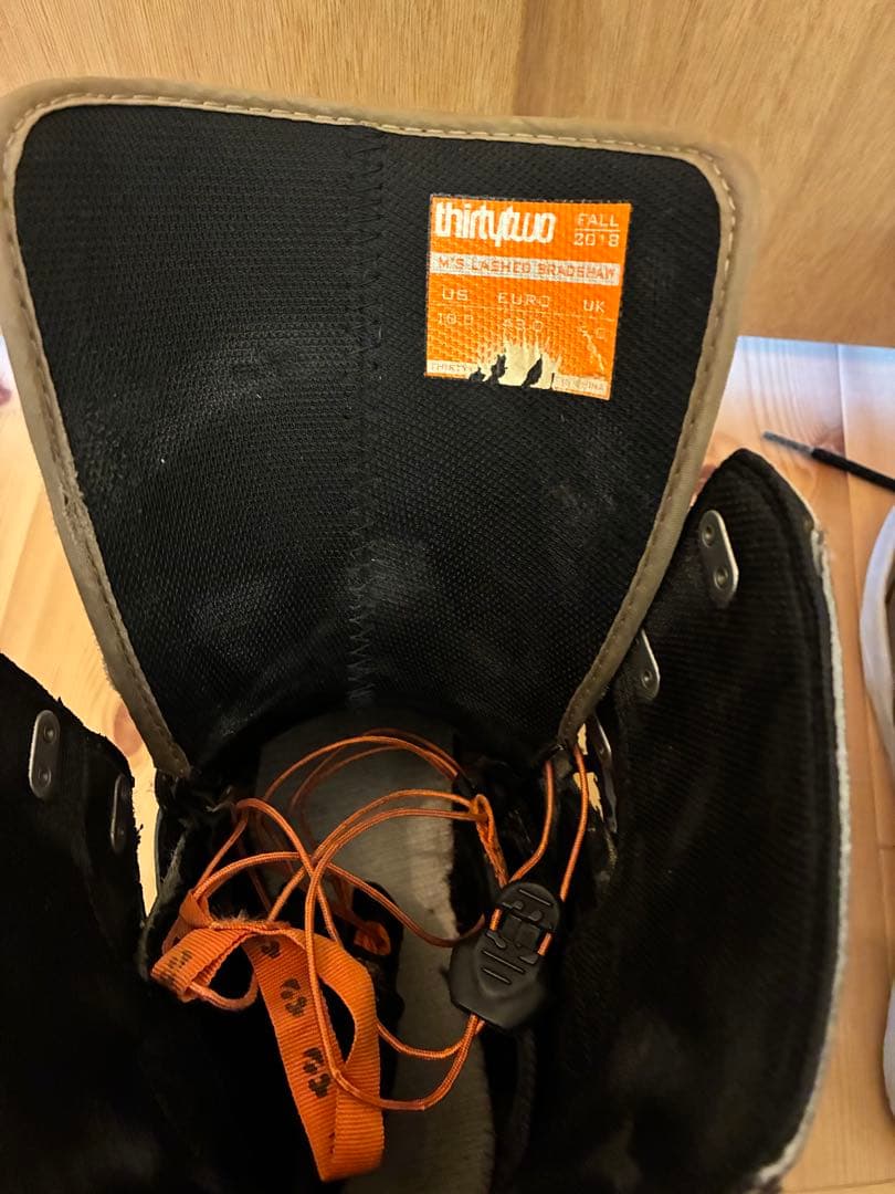 32 LASHED BRADSHAW スノーボードブーツ