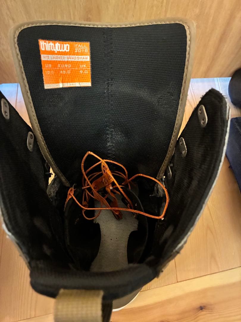 32 LASHED BRADSHAW スノーボードブーツ