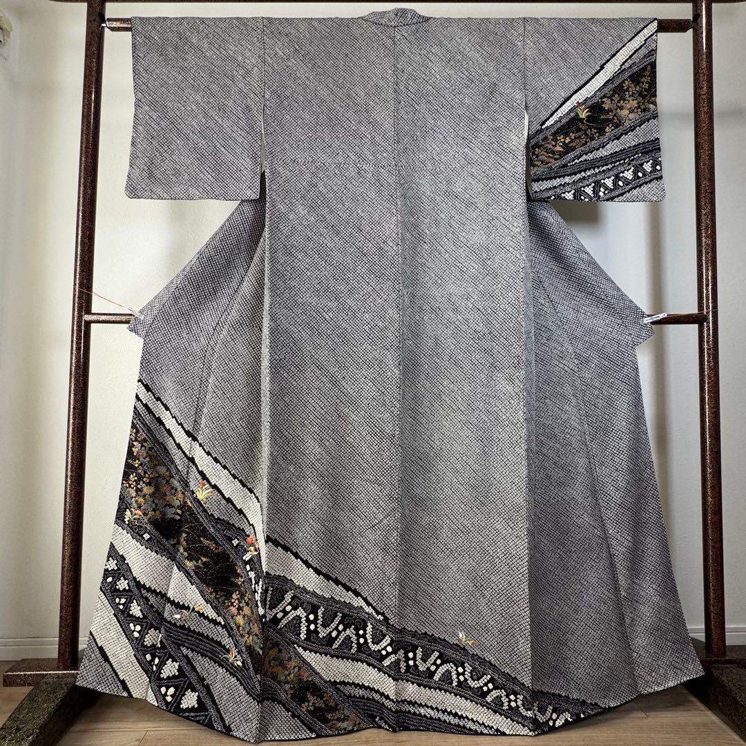 超美品　正絹　袷　訪問着　着物　168裄65 黒　総絞り　刺繍　トール　花柄