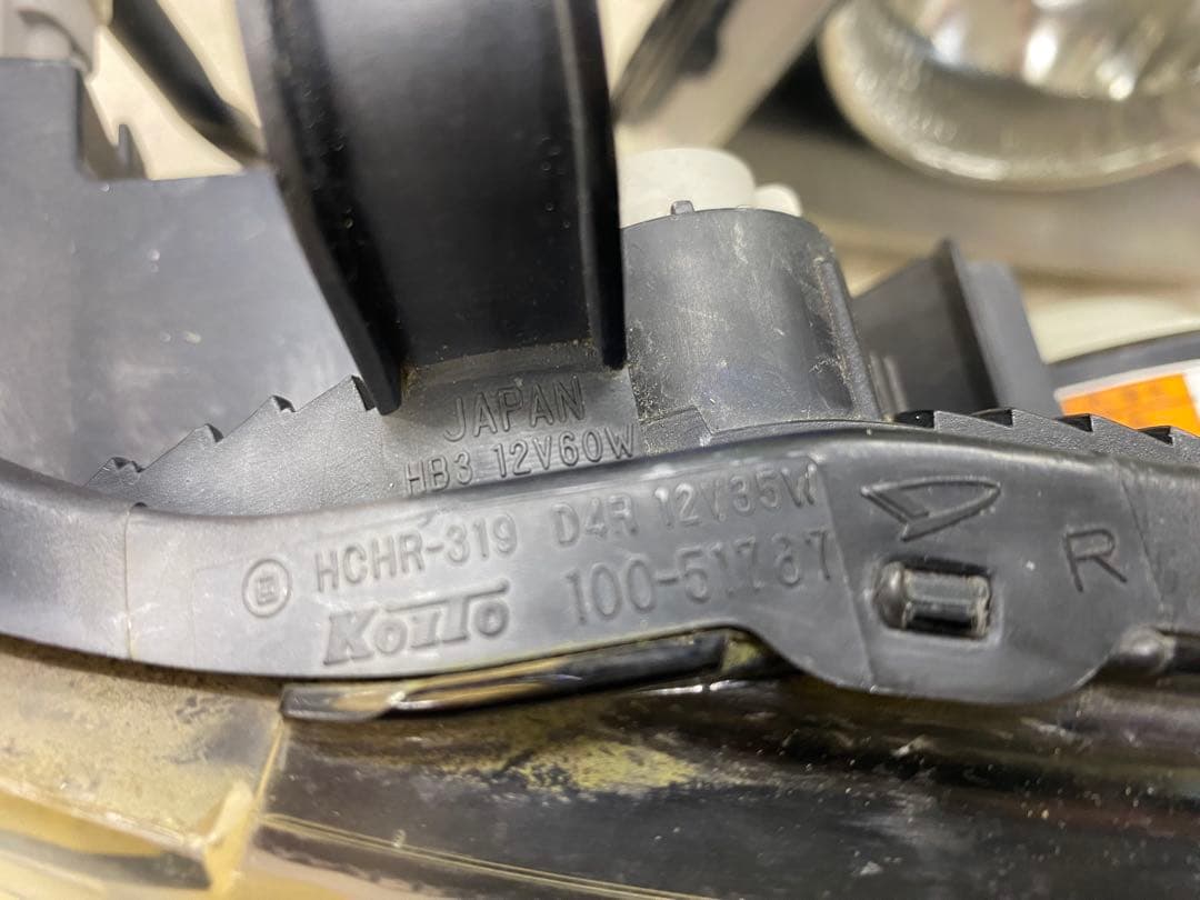 330　320　アトレーワゴン　純正HIDヘッドライト　左右セット　破損なし