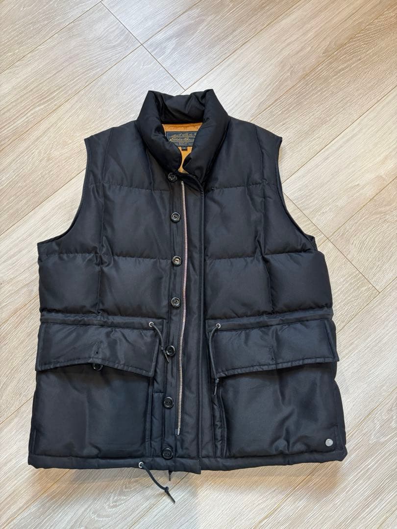 エディーバウアー　ブラックタグ　ダウンベスト Mサイズ