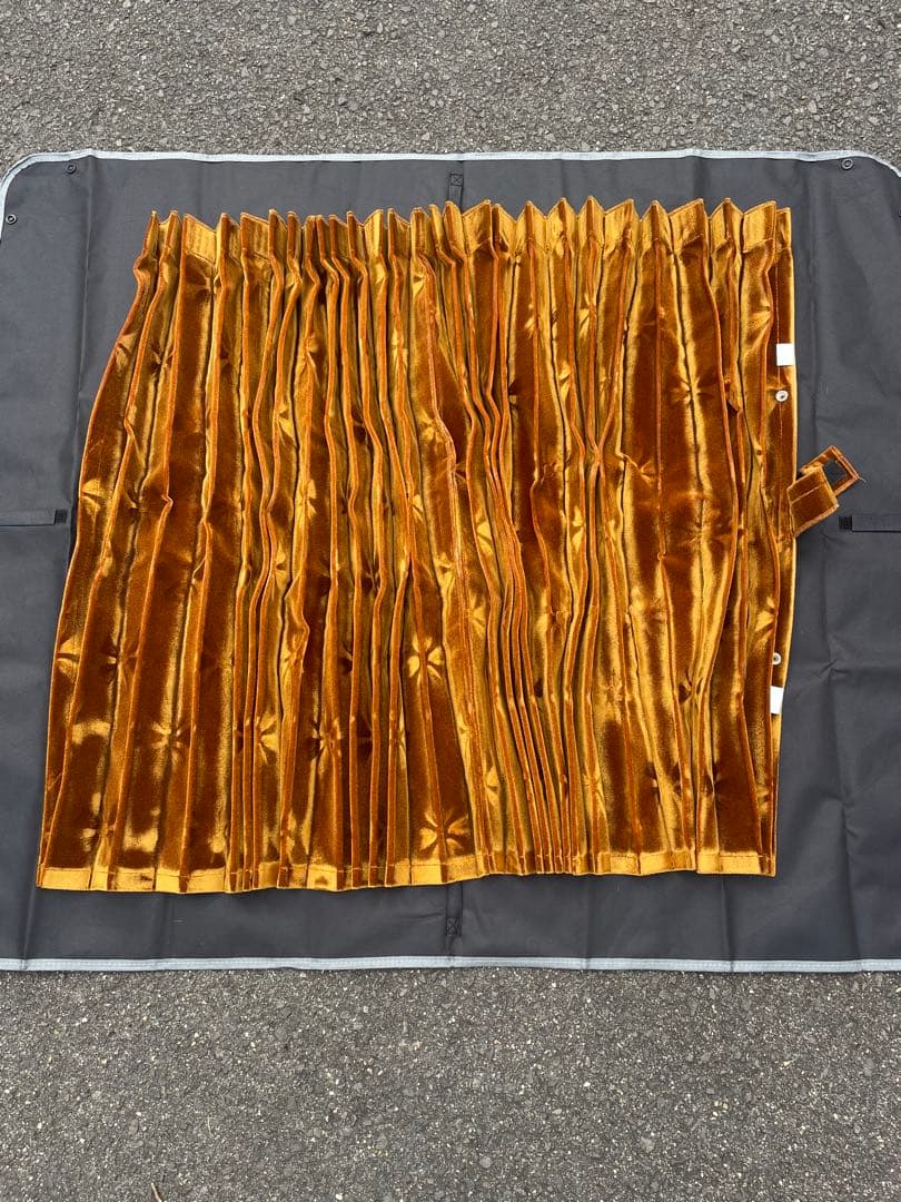 ギガ　仮眠カーテン　コスモス　ゴールド　アコーディオン(裏地無)おまけ付