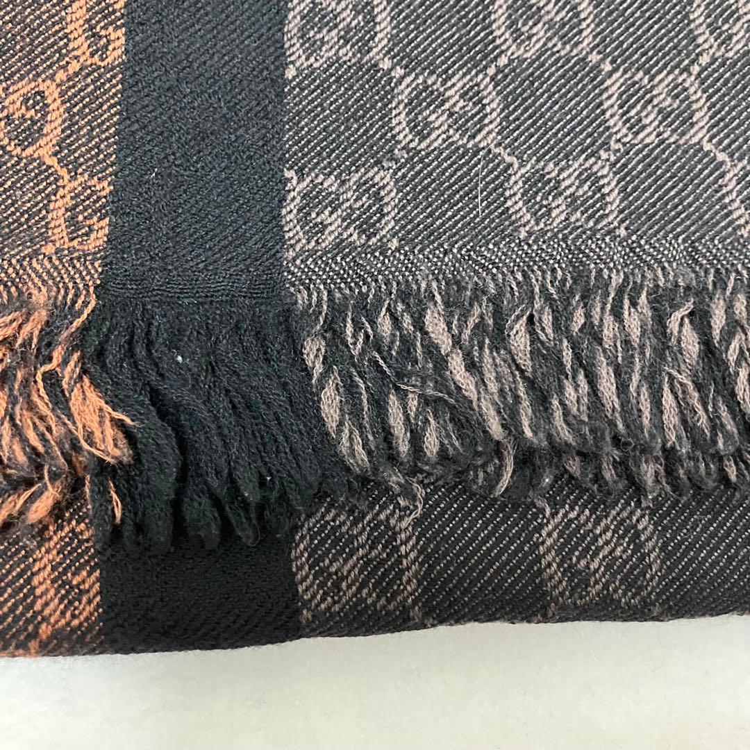 Gucci リバーシブル　マフラー