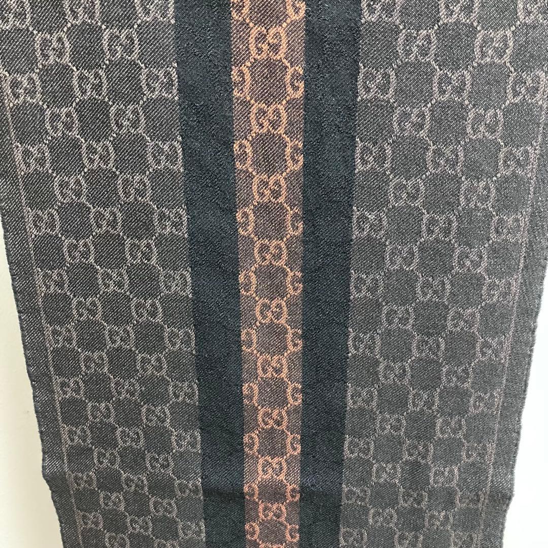 Gucci リバーシブル　マフラー