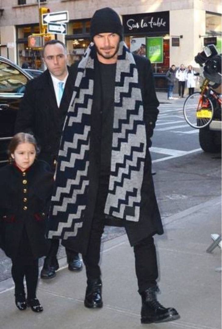 ヴィトン ムートンファー レザー 起毛 ロングマフラー カラコラム柄 E4756