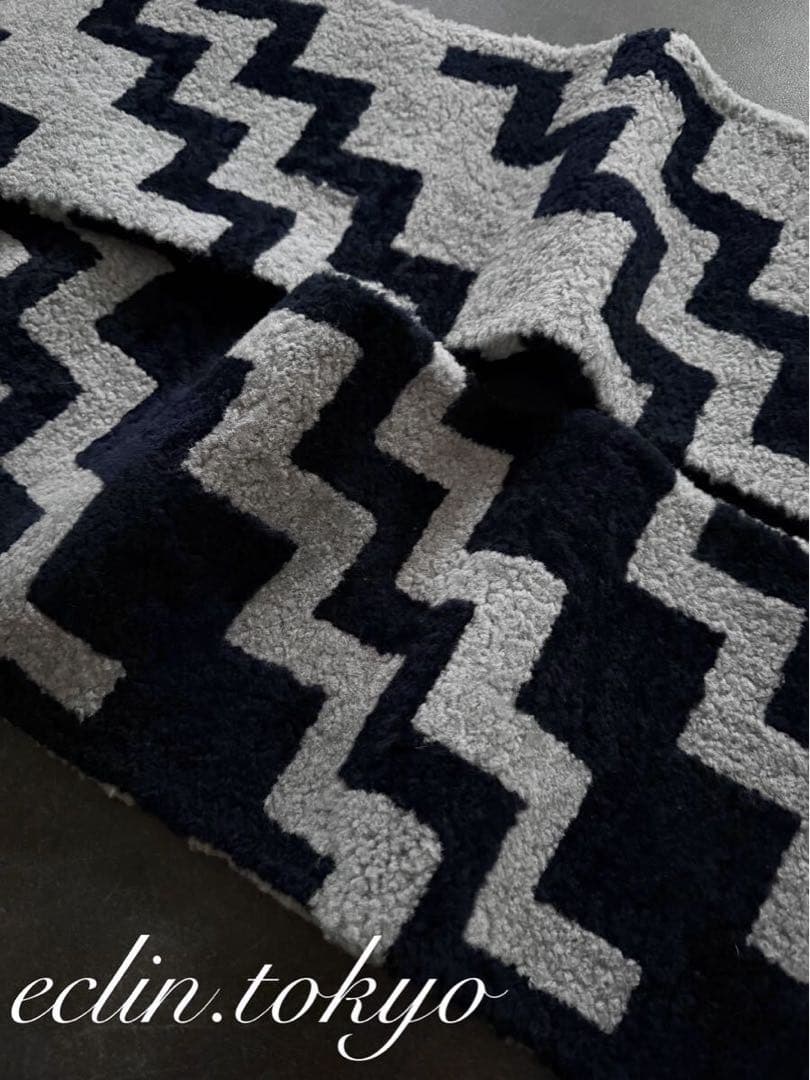 ヴィトン ムートンファー レザー 起毛 ロングマフラー カラコラム柄 E4756