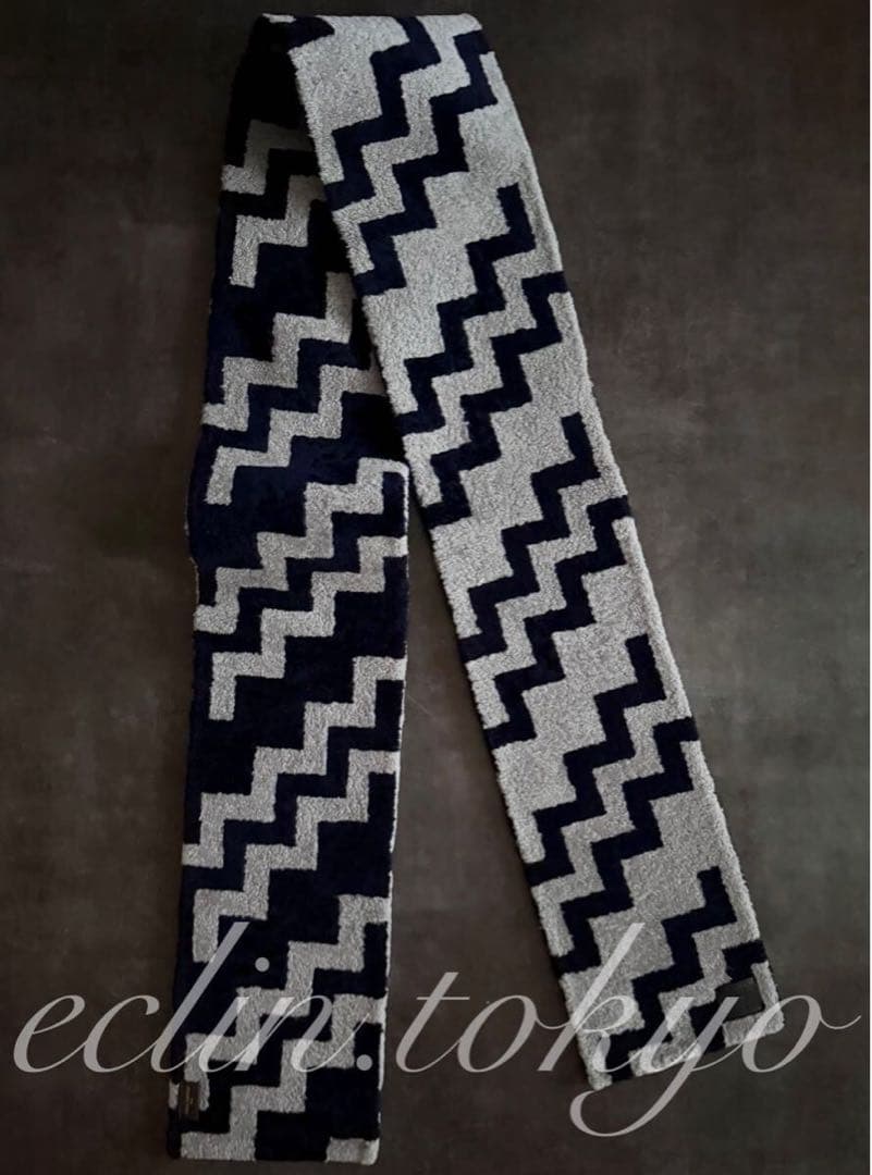 ヴィトン ムートンファー レザー 起毛 ロングマフラー カラコラム柄 E4756