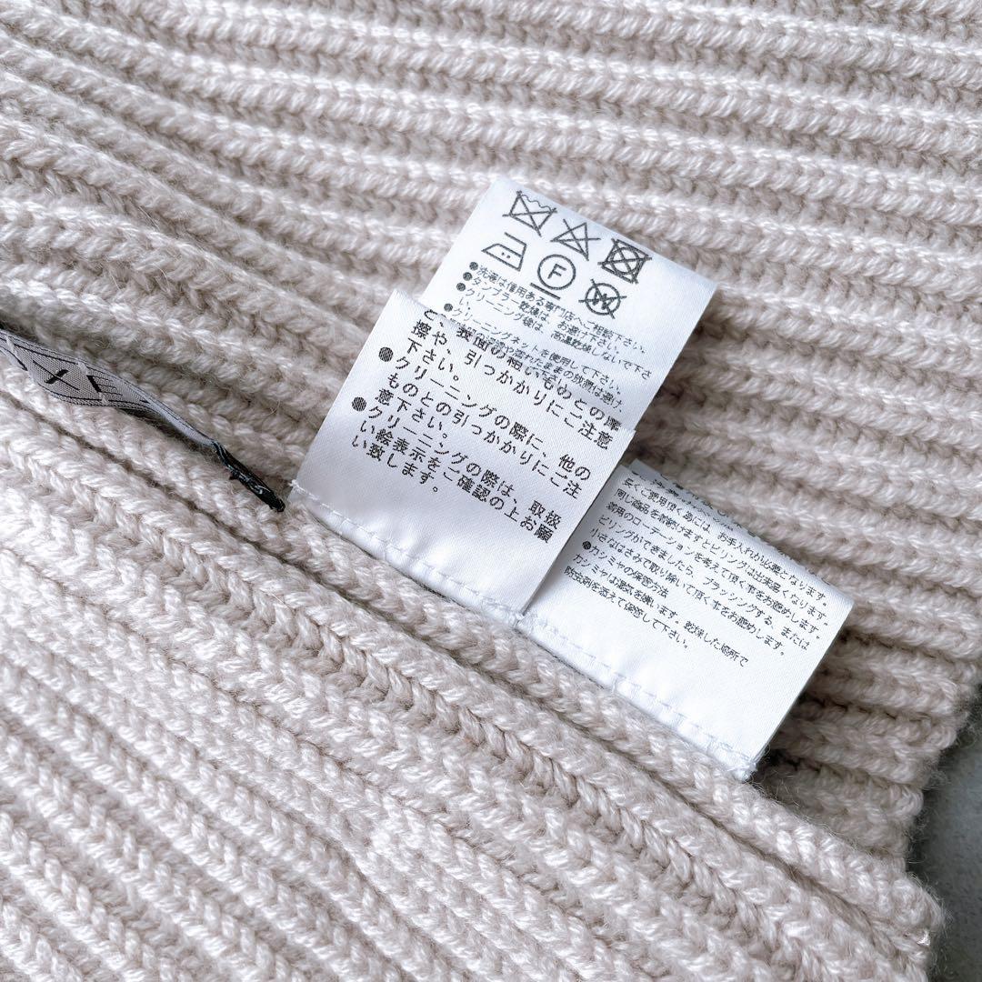 極美品✨フォクシー ニットケープ Trulli カシミヤ100% ロゴジップ