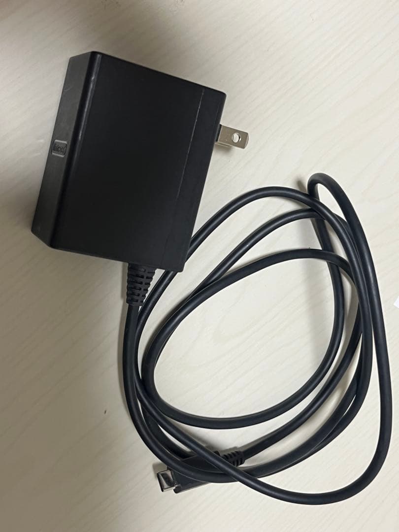 Nintendo Switch Lite ピンク 本体と充電器