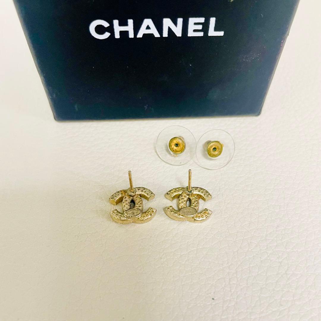 【刻印あり】 CHANEL ココマーク ロゴクリスタル スタッドピアス ゴールド
