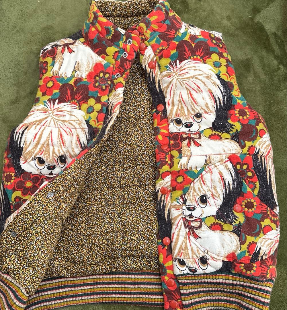 ムチャチャ　犬　花柄　ベスト