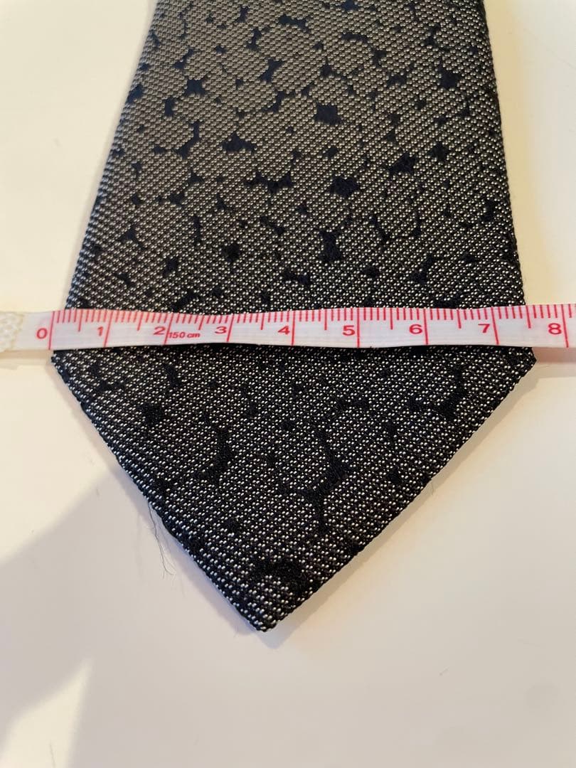 Bottega Veneta 幾何学模様 シルク100%ブラックネクタイ