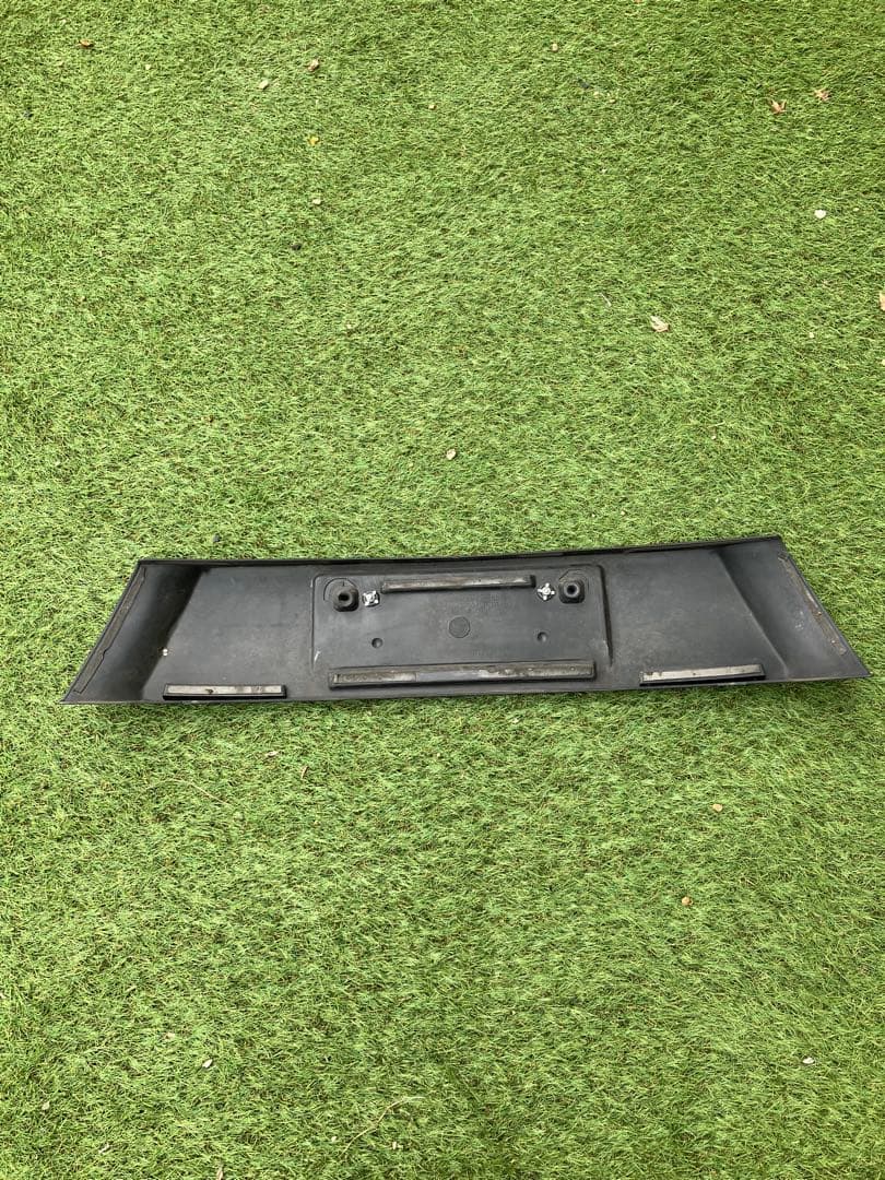 トヨタ　アクア　フロントガーニッシュ　NHP10