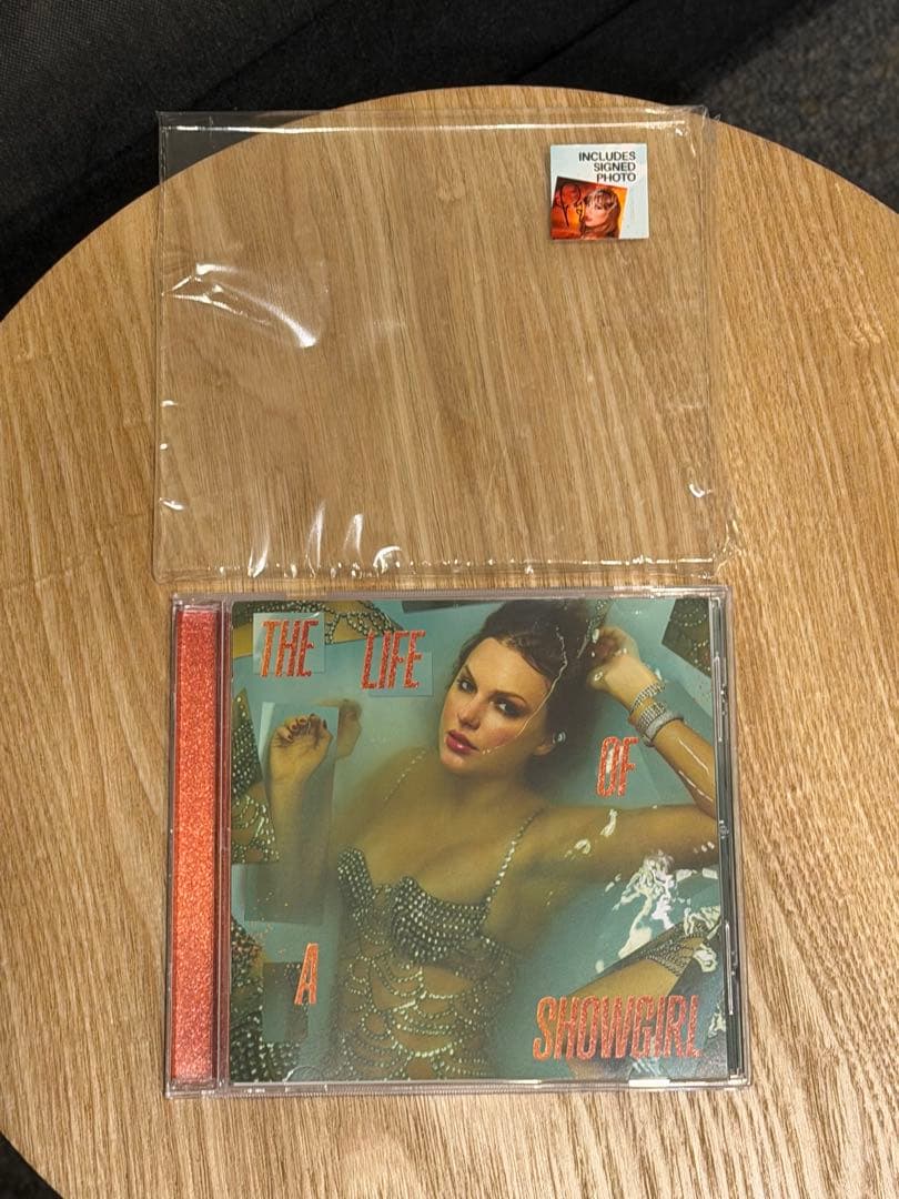 THE LIFE OF A SHOWGIRL CDサインPHOTO1①