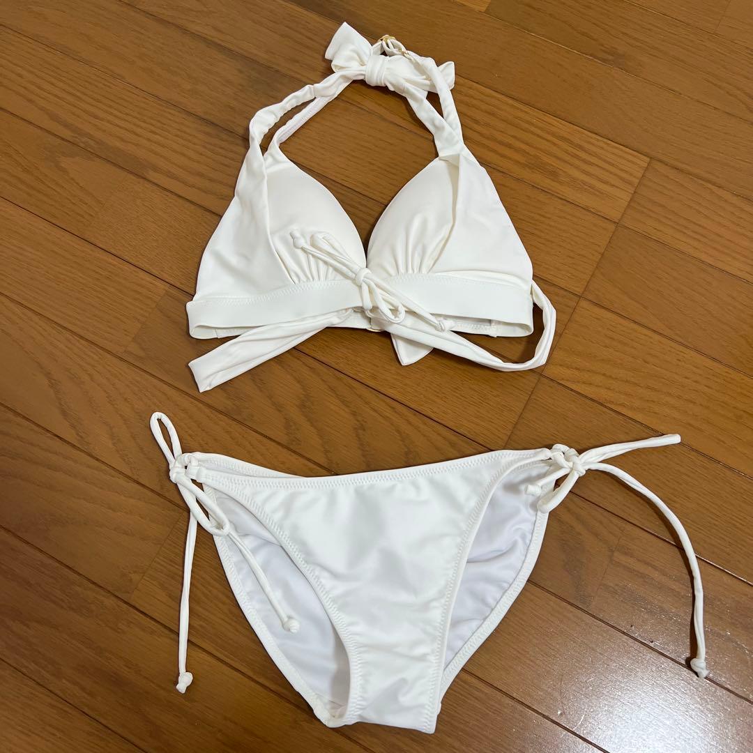 【未使用】試着のみ　ホワイト　水着　ビキニ　夏 レディース