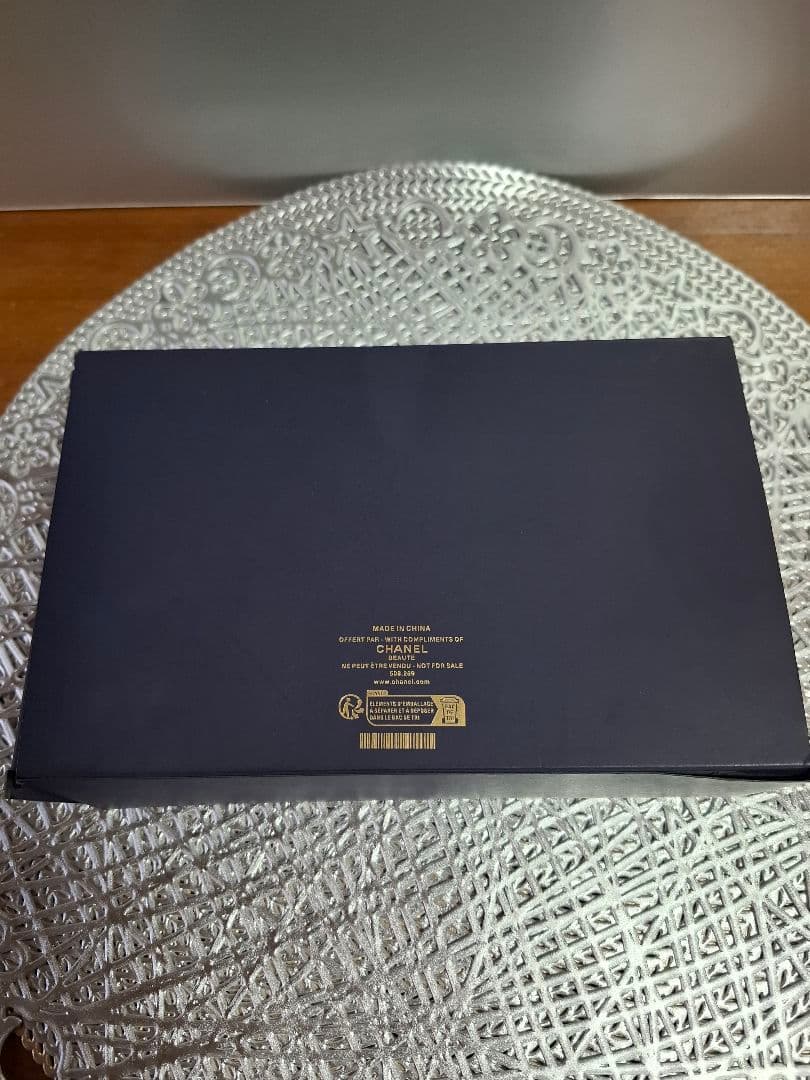 CHANEL 　2025ホリデー限定ポーチ　ネイビー　ノベルティ　斜め掛け