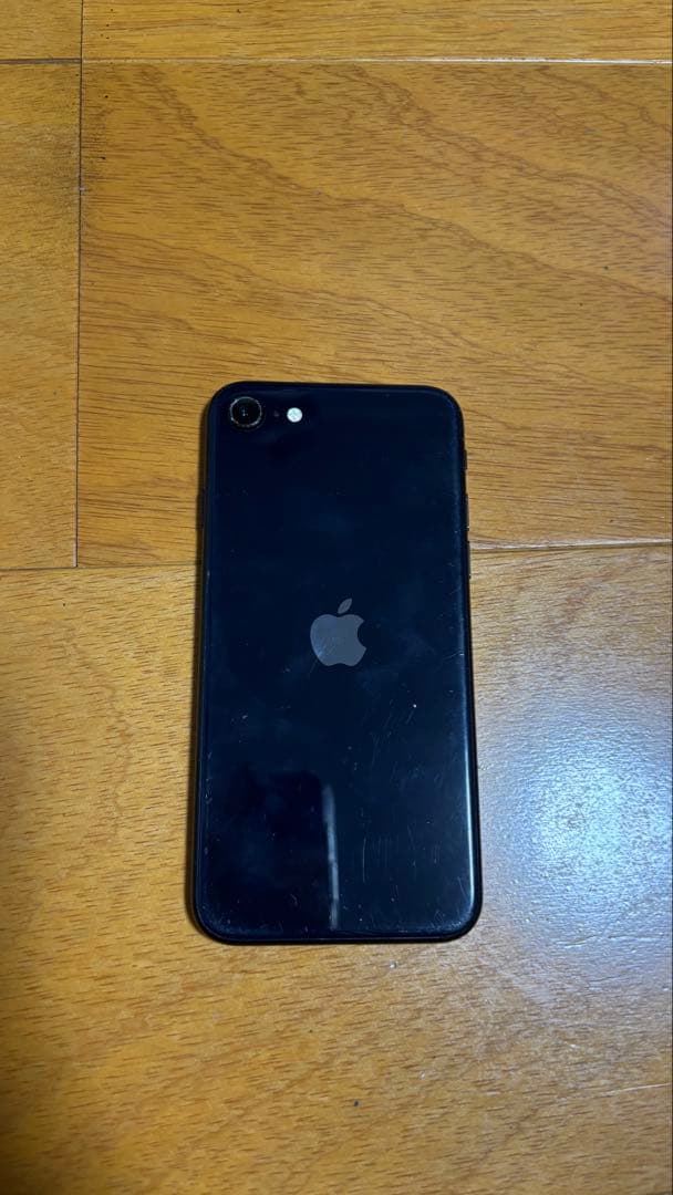 iPhone SE 第3世代　ミッドナイト64ギガ