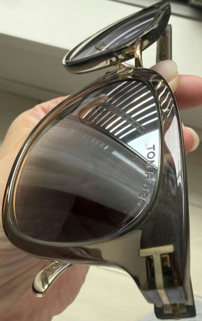 Tom Ford（トムフォード）TF548 キャットアイサングラス