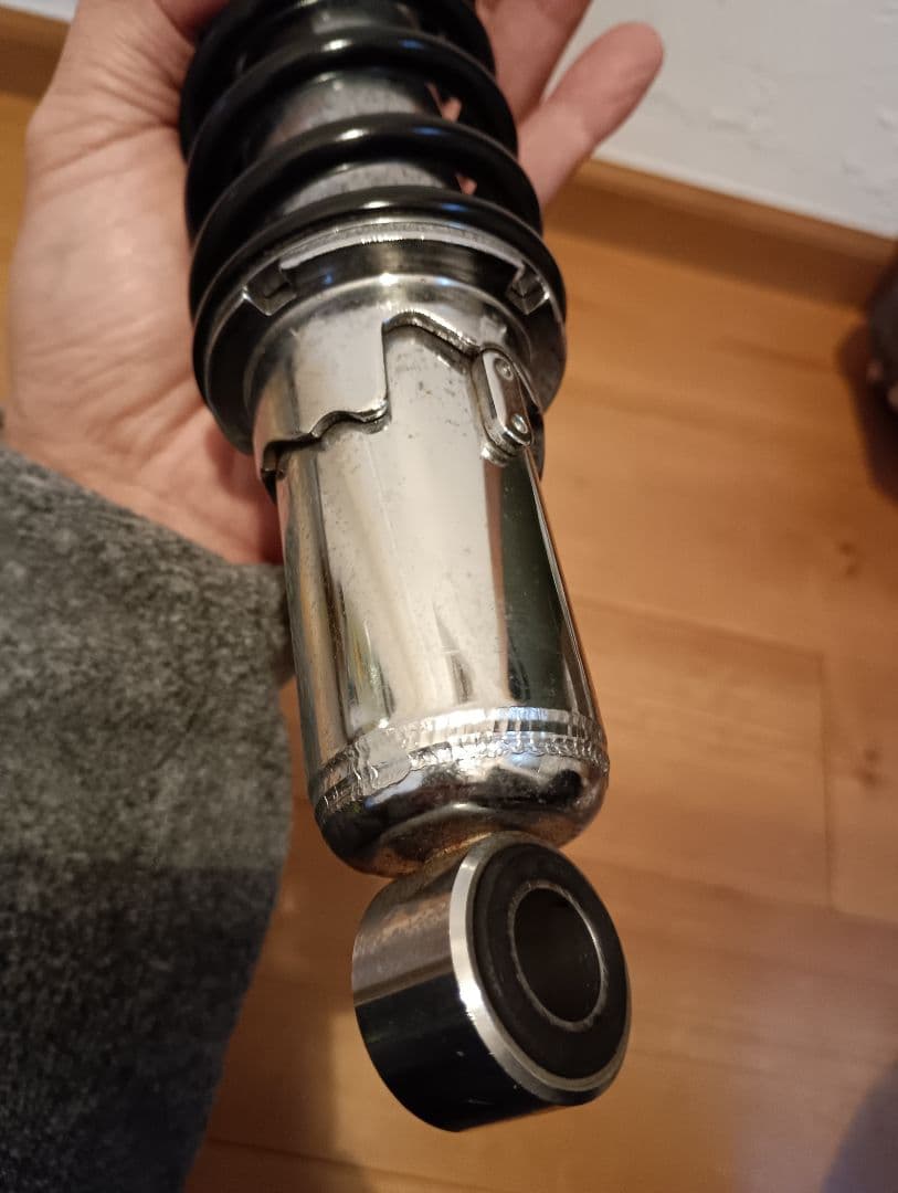 DAYTONA SUPER SHOCKS リヤサスペンション 2個セット