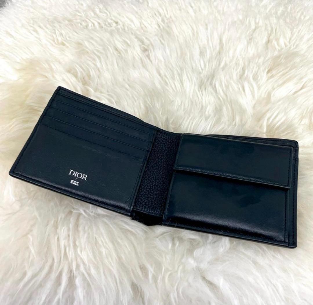 Dior　ディオール　ERLコラボ　二つ折り財布　レザー　フラワー　ロゴ