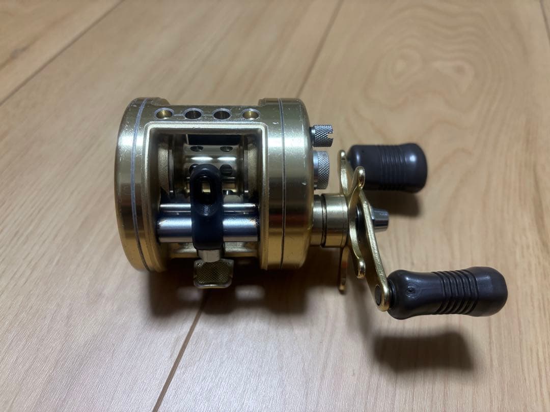 カルカッタ201XT （カスタムハンドル）