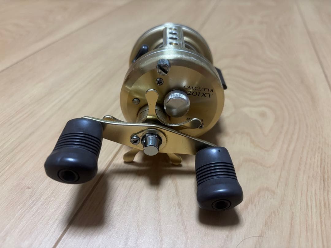 カルカッタ201XT （カスタムハンドル）