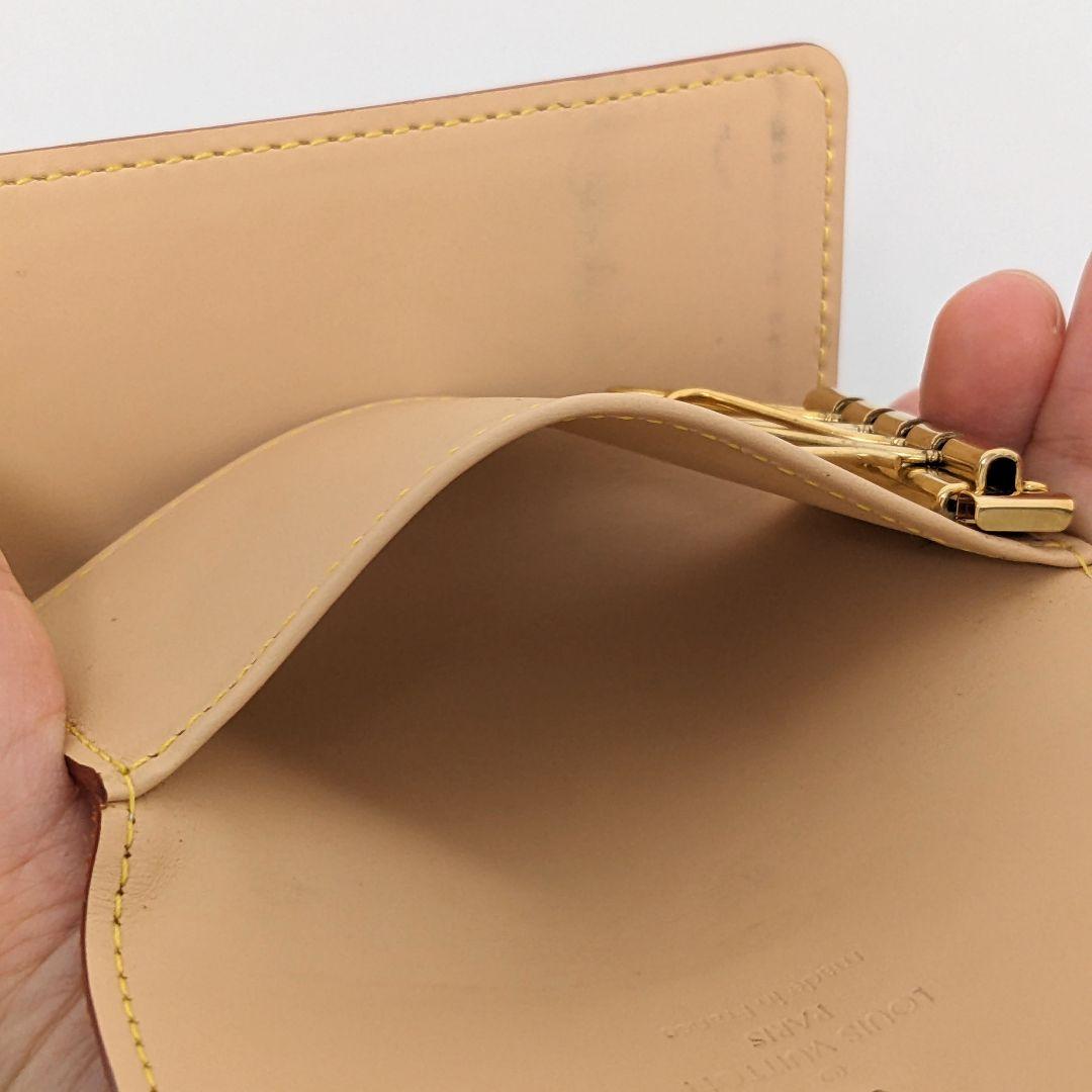 ルイヴィトン モノグラム マルチカラー キーケース 4連 ホワイト 中古