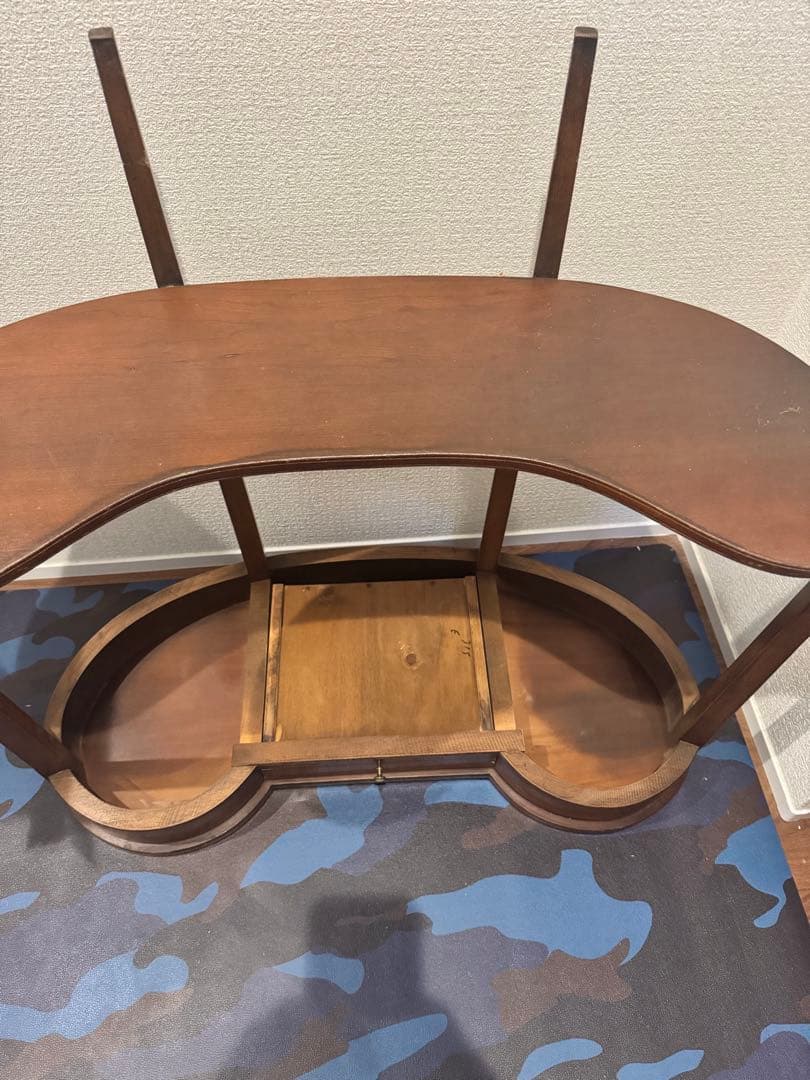 ベ*号様 MEDEA MADE IN ITALY ヴィンテージ￼ デスク