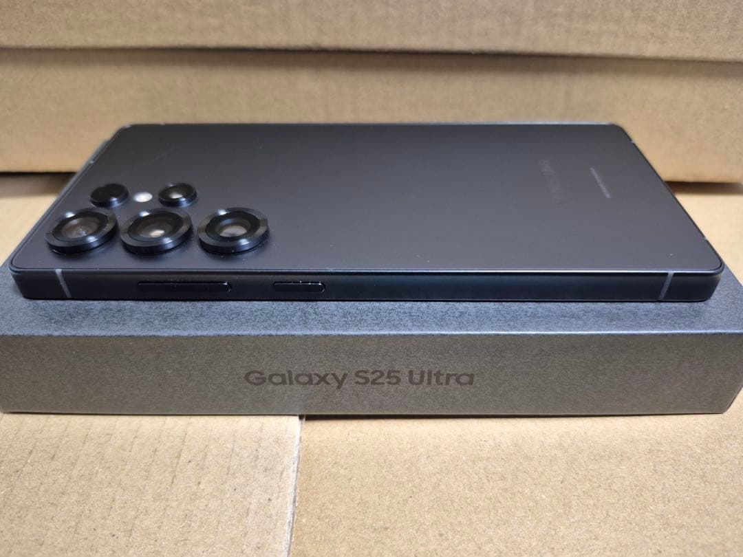 Galaxy S25 Ultra 256GB ほぼ新品 SIMフリー