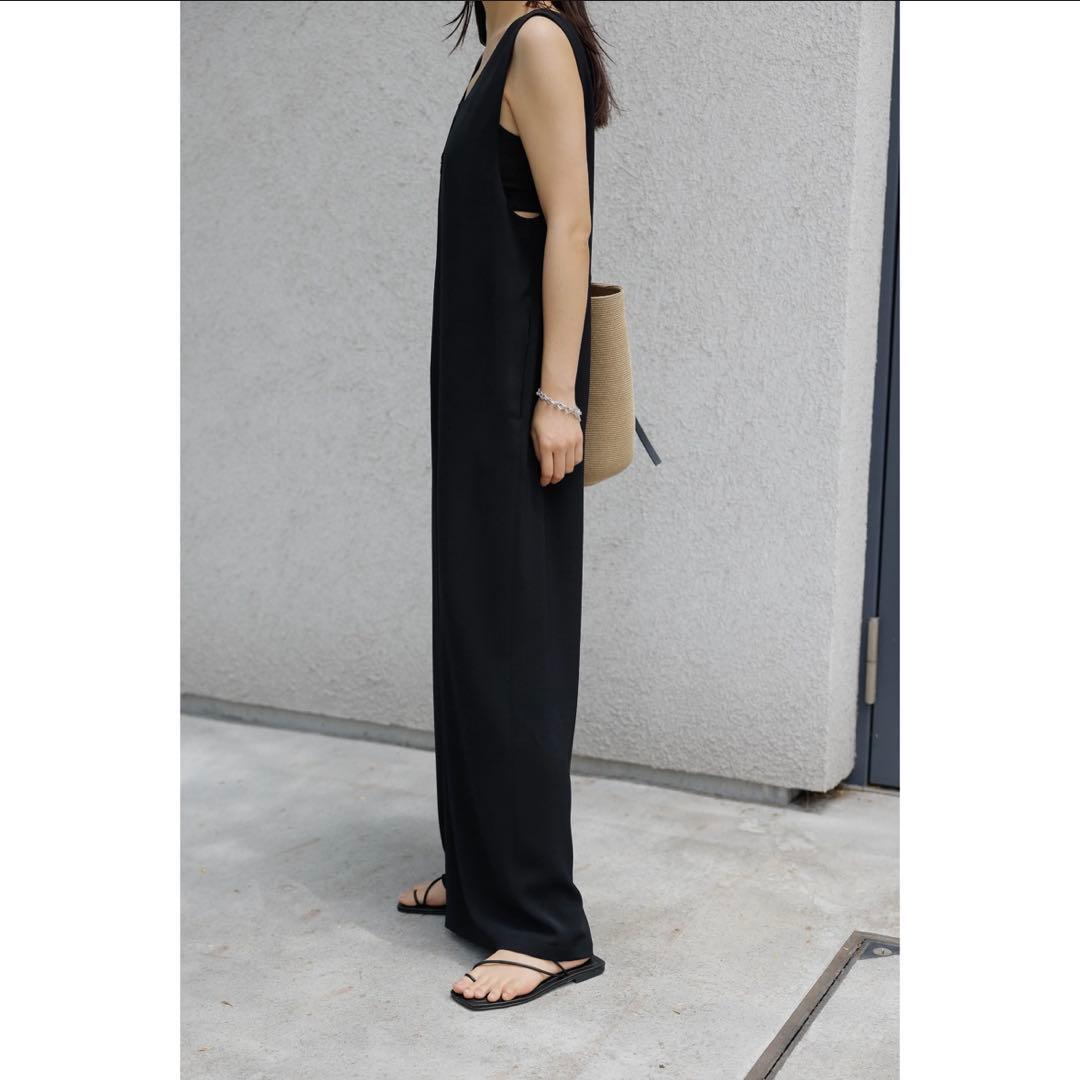 【未使用級✨️】ナエ スムースリバーシブルオールインワン サロペット M ブラック