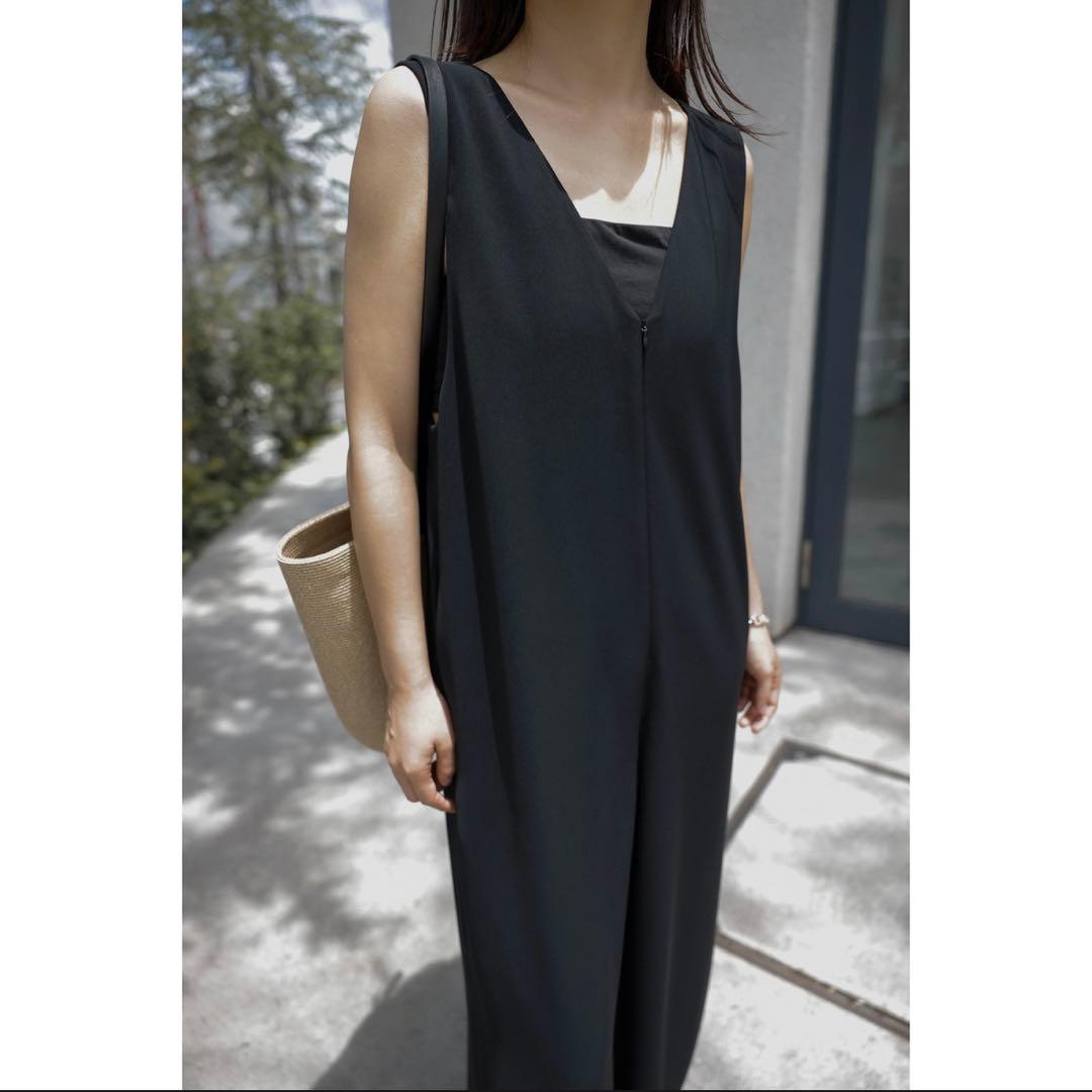 【未使用級✨️】ナエ スムースリバーシブルオールインワン サロペット M ブラック