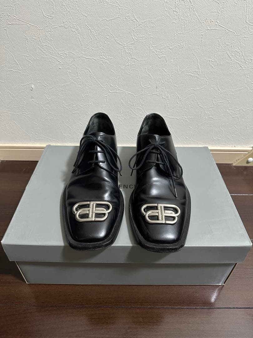 BALENCIAGA　ダービーシューズ　スクエアトゥ　BBロゴ　レザー