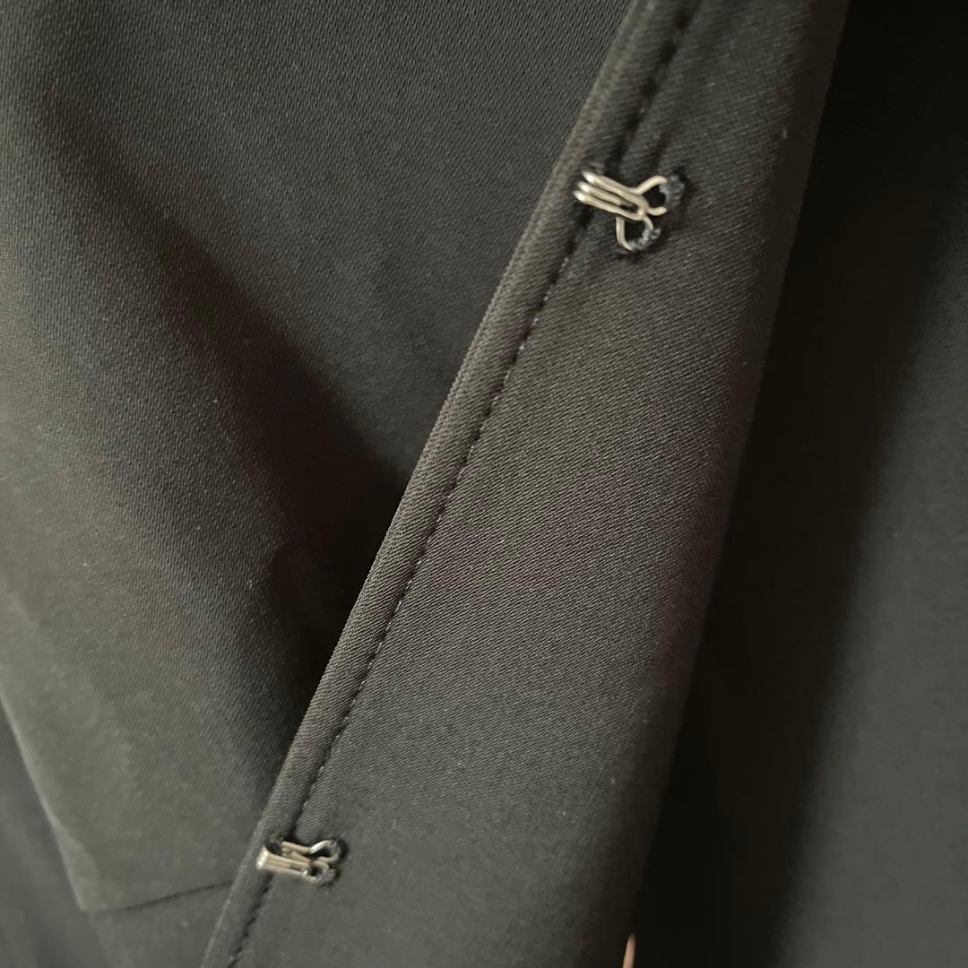 美品ローズティアラ大きいサイズ50ノーカラージャケット 黒 入学式卒業式学校行事