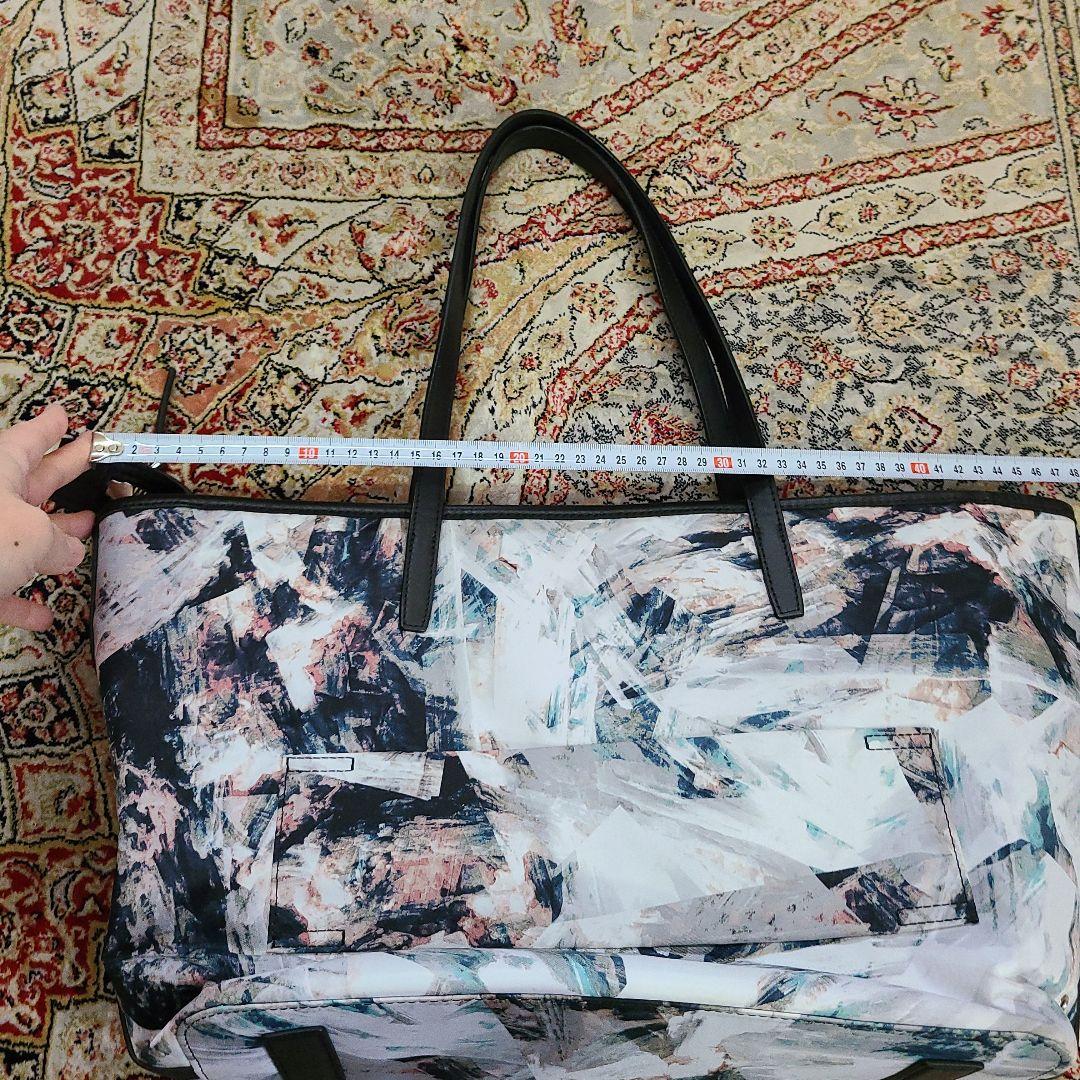 TUMI 抽象デザイン トートバッグ