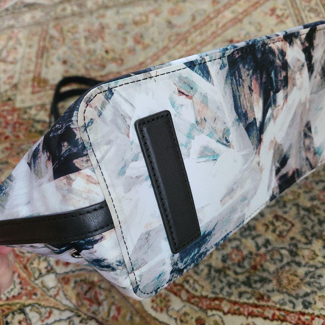 TUMI 抽象デザイン トートバッグ