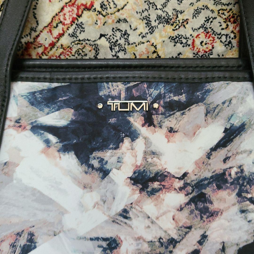 TUMI 抽象デザイン トートバッグ