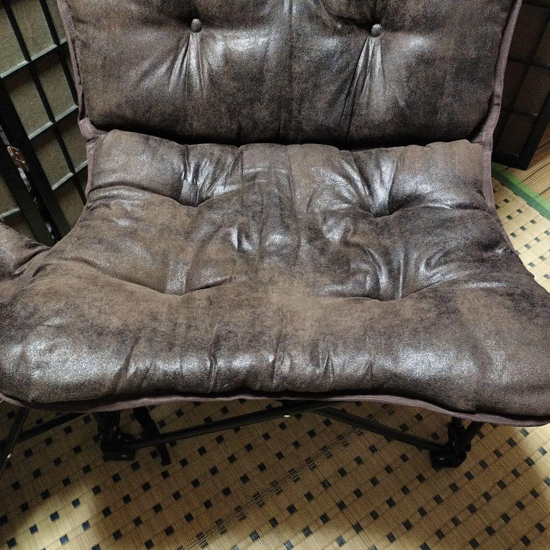 ニトリバタフライチェアと折りたたみスツールのセット