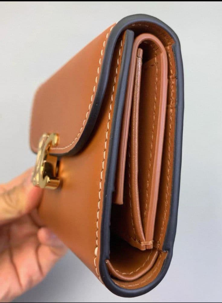 CELINE セリーヌトリオンフ レザー三つ折り 財布 ブラウン
