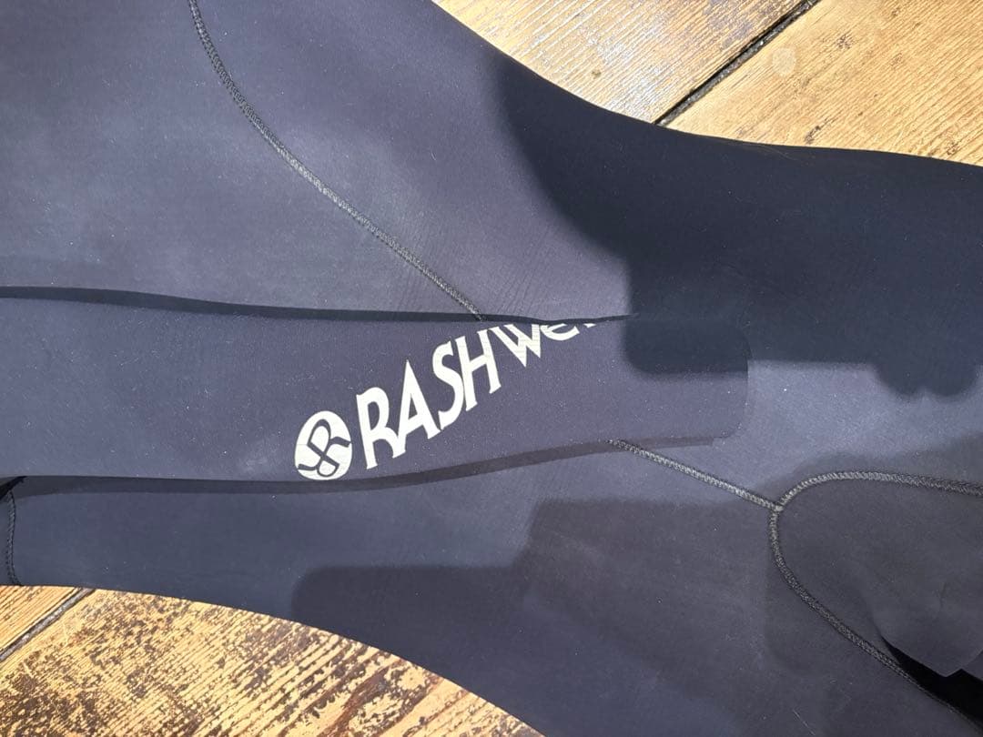 3ミリ　RASH黒ウエットスーツ　オーダー