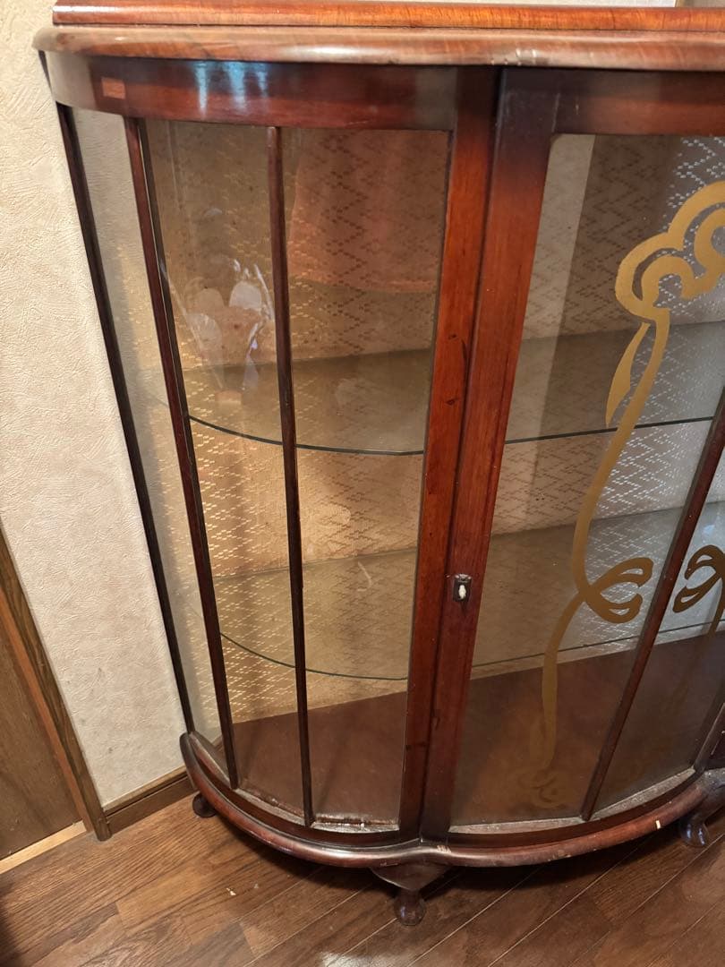 木製キャビネット 3段棚付きアンティーク飾り棚