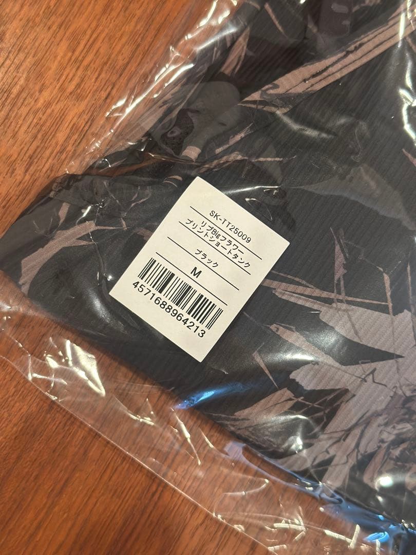 【SUKALA】リブBigフラワープリントショートタンクトップ　ブラックM