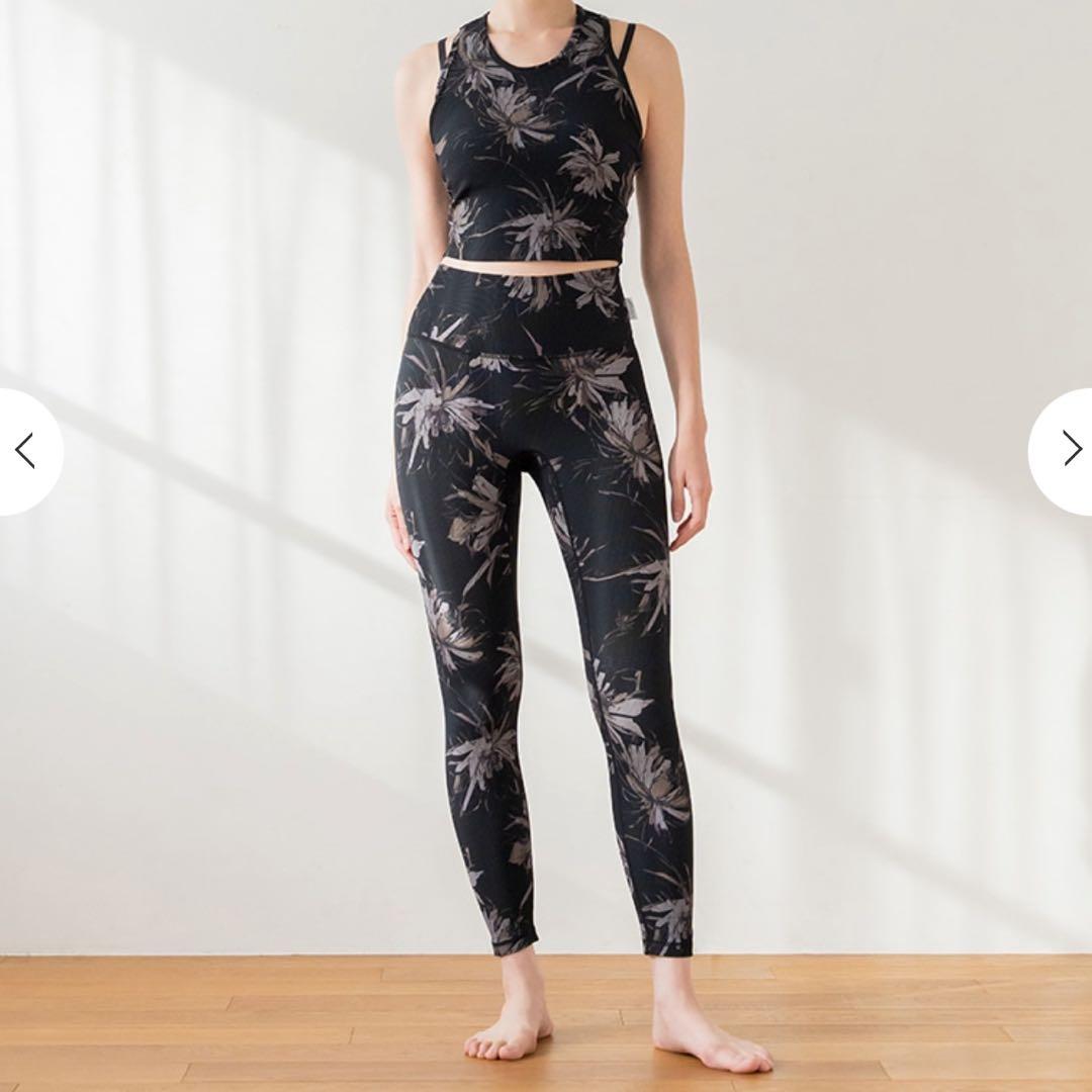 【SUKALA】リブBigフラワープリントショートタンクトップ　ブラックM