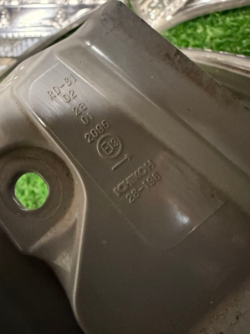 トヨタ エスティマACR50W AHR20Wテールライト