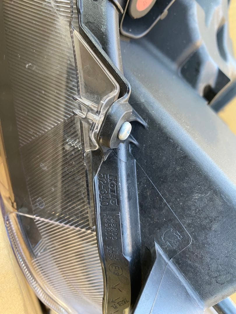 シエンタ　左ヘッドライト