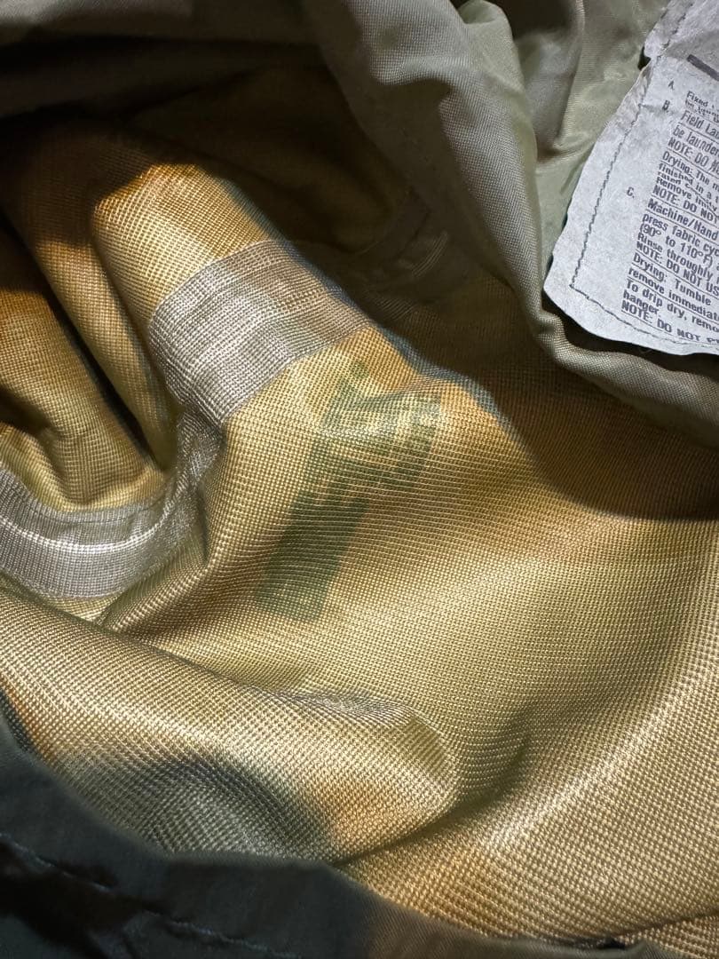 迷彩柄 パーカー 軍物 アーミー ECWCS B’z 稲葉着 GORE-TEX