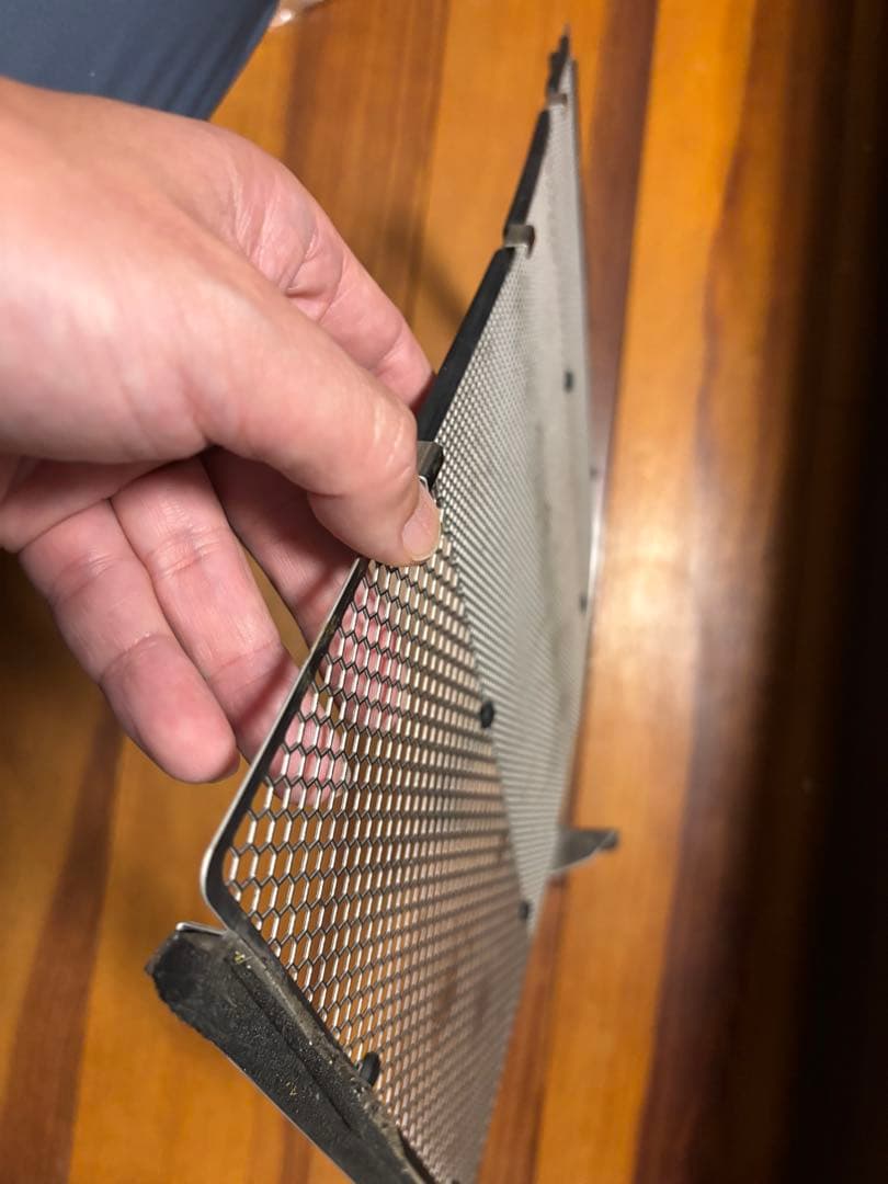 エッジングファクトリー　ラジエターガード　KATANA/GSX-S1000