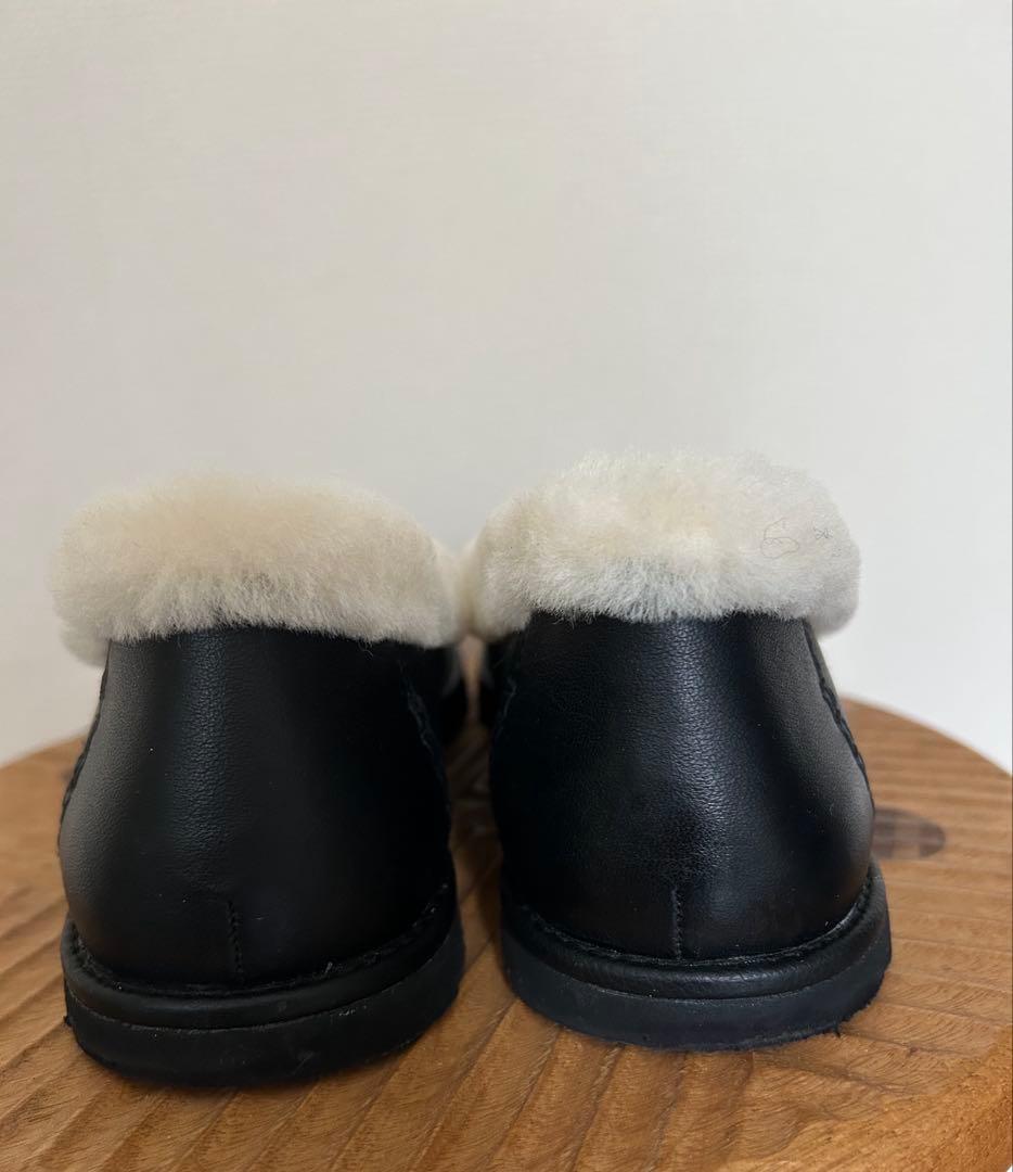 靴 UGG Zora Leather Ballet Flat