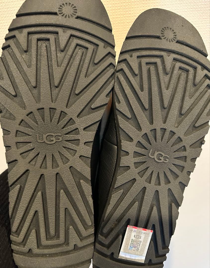 靴 UGG Zora Leather Ballet Flat